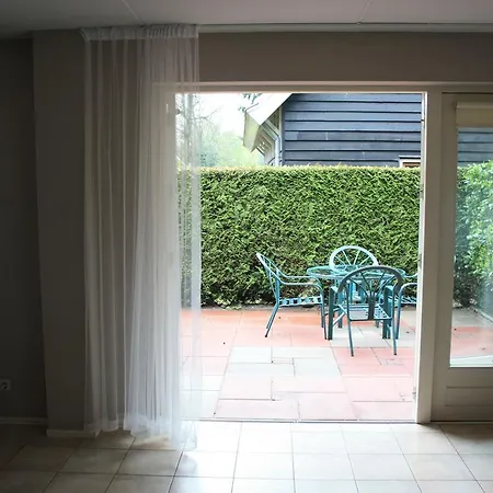 Holiday home Het Roodborstje *